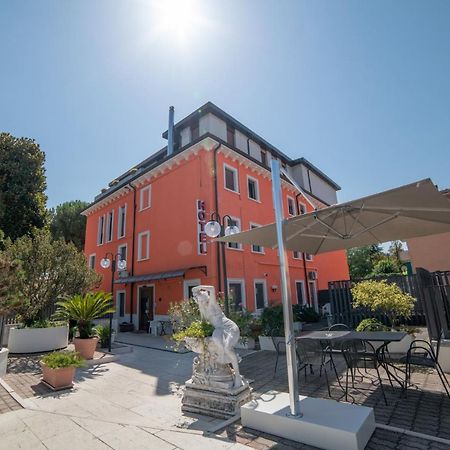 Hotel Siros Верона Екстериор снимка