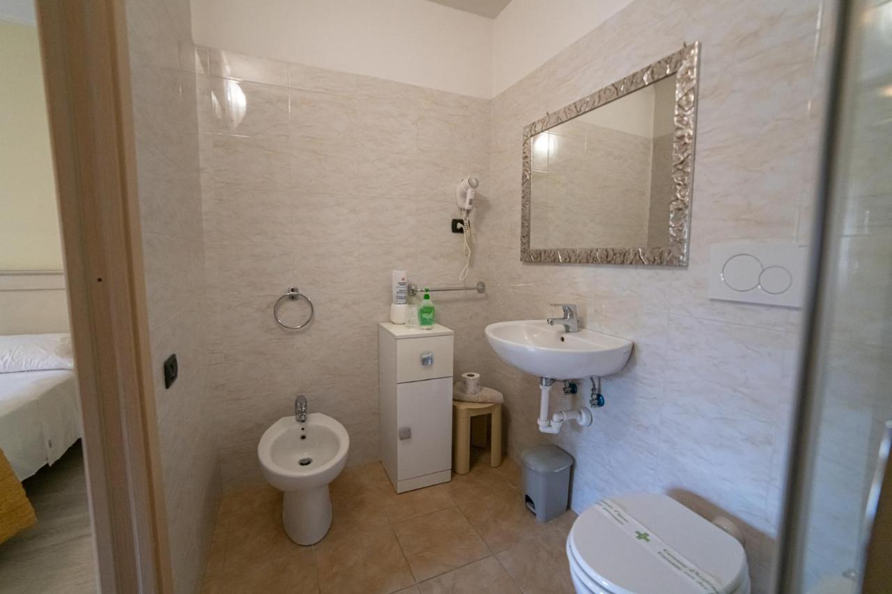 Hotel Siros Верона Екстериор снимка