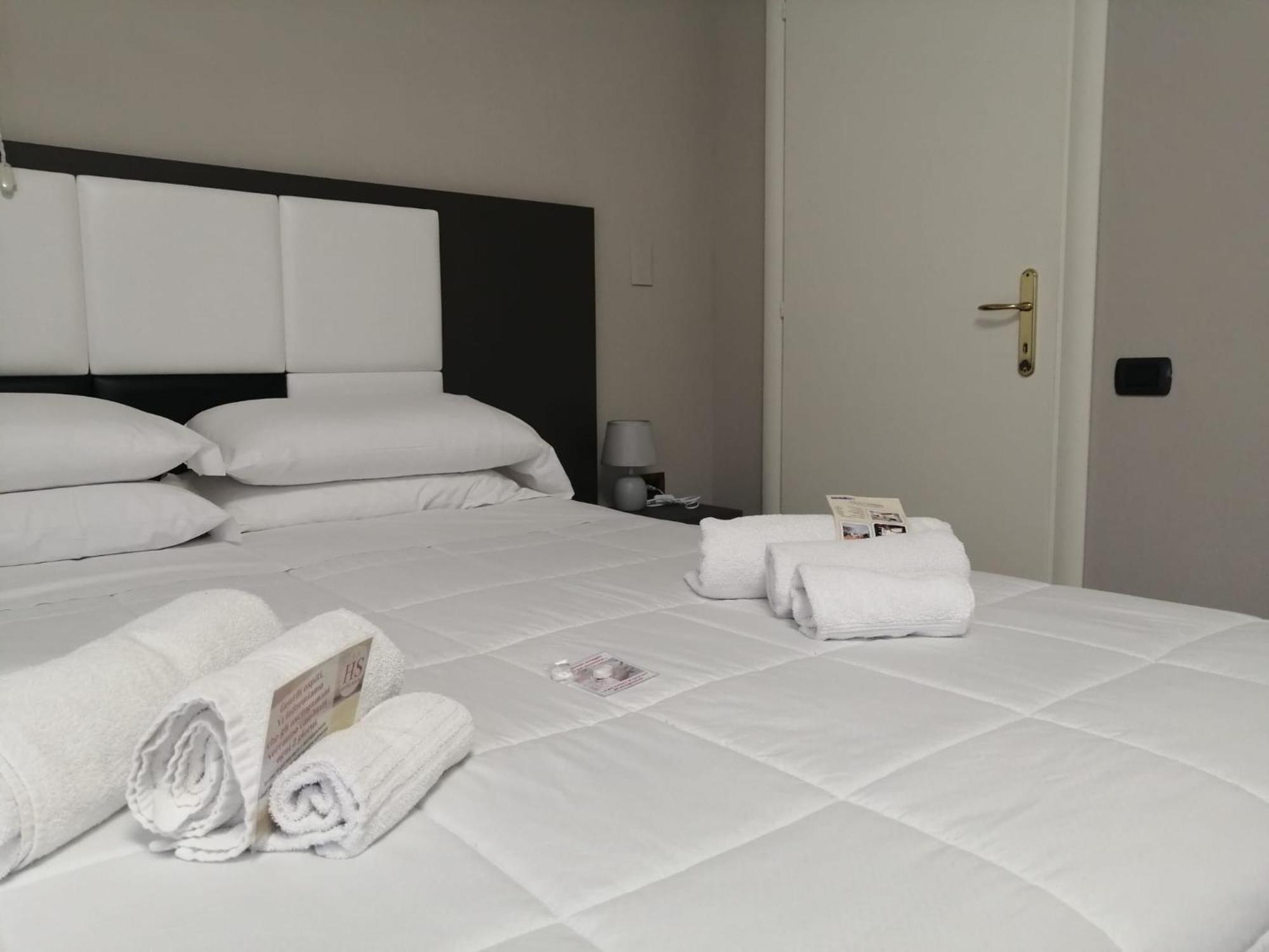 Hotel Siros Верона Екстериор снимка