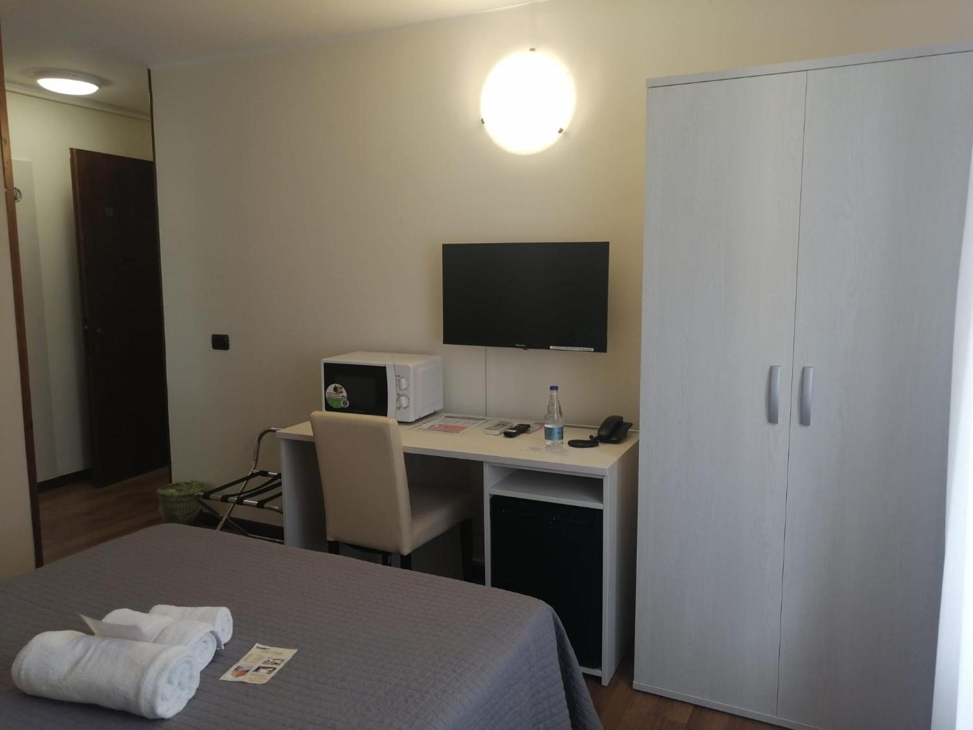 Hotel Siros Верона Екстериор снимка