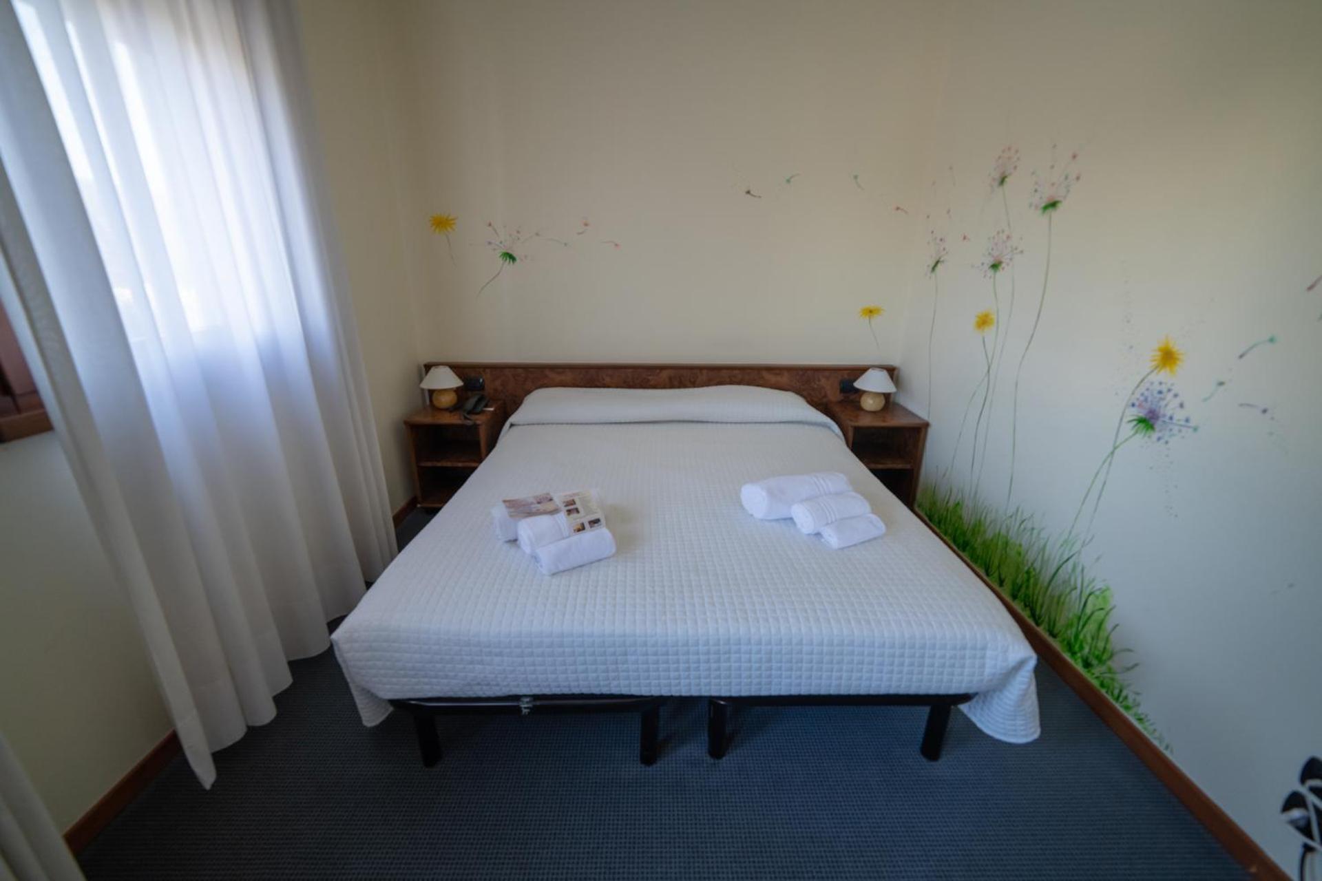 Hotel Siros Верона Екстериор снимка